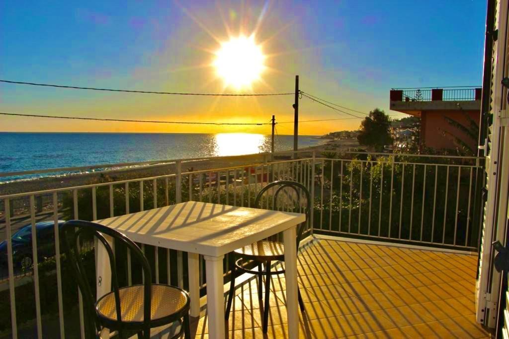 Villa Tripepi Bova Marina Bagian luar foto
