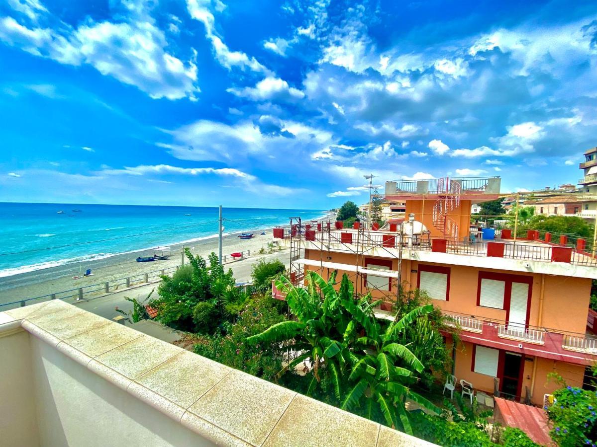 Villa Tripepi Bova Marina Bagian luar foto