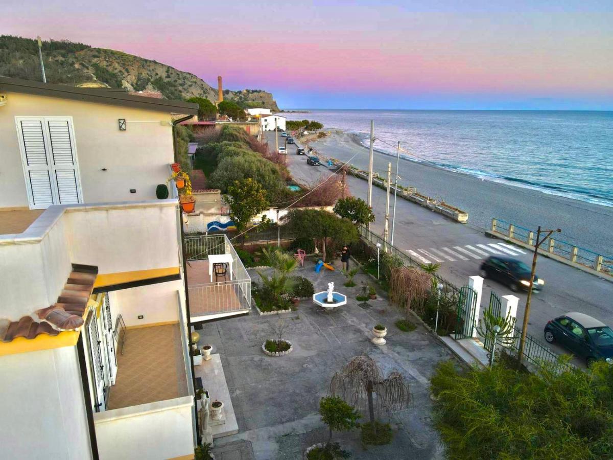 Villa Tripepi Bova Marina Bagian luar foto